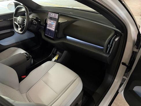 Certified 2025 Volvo EX30 Ultra w/ Climate Package AWD/4WD image 21