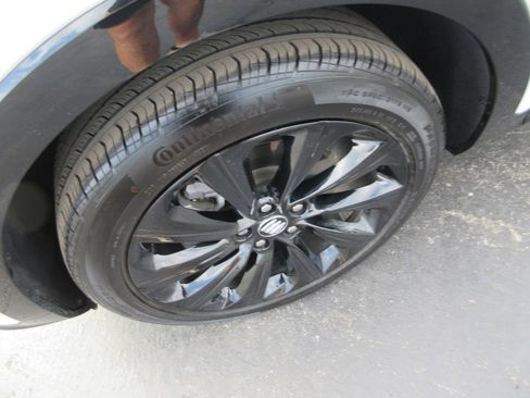 Used 2024 Buick Envista Sport Touring w/ Convenience I Package FWD image 13