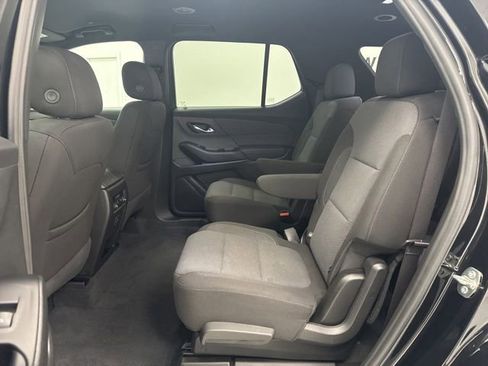 Used 2023 Chevrolet Traverse LT FWD image 25