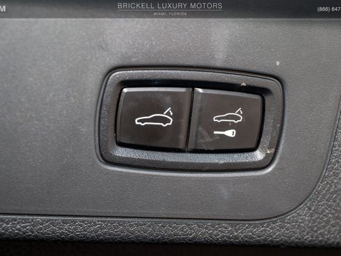 Used 2022 Porsche Panamera image 14