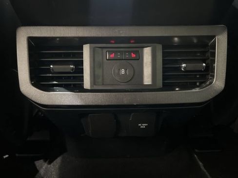 Used 2024 Ford F350 Platinum w/ Tremor Off-Road Package AWD/4WD image 21