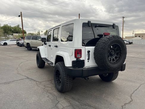 Used 2015 Jeep Wrangler Unlimited Sahara w/ Connectivity Group image 54