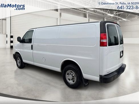 Used 2019 Chevrolet Express 2500 Work Van w/ Driver Convenience Package image 5