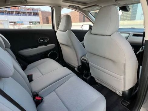 Used 2019 Honda HR-V EX image 70
