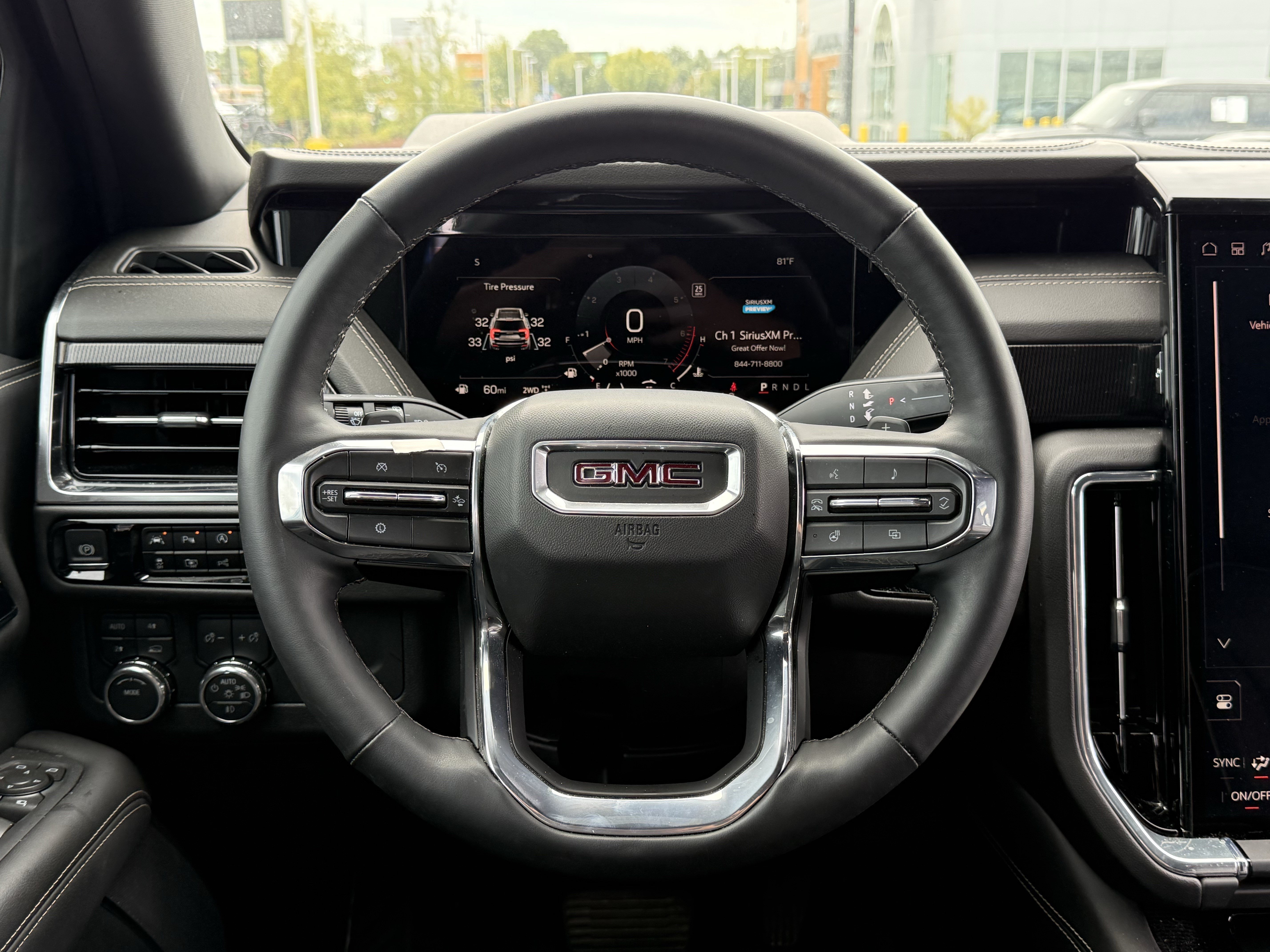 Used 2025 GMC Yukon Elevation AWD/4WD image 6