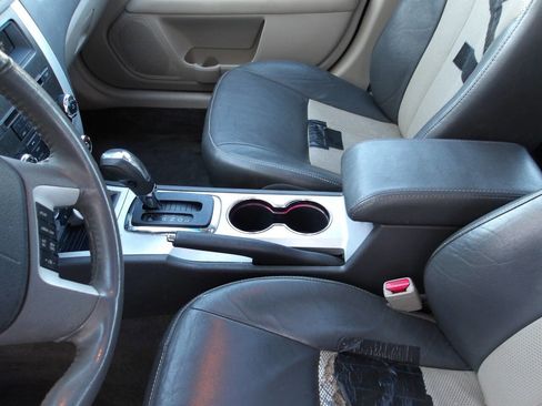 Used 2010 Mercury Milan Premier image 18