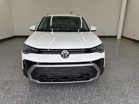 New 2026 Volkswagen Taos SE image 5