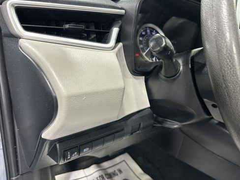 Used 2020 Toyota Corolla LE image 13