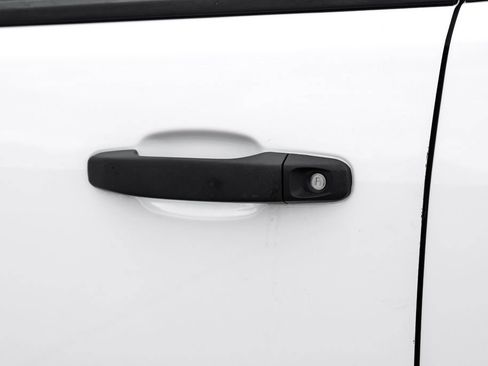 Used 2021 Chevrolet Colorado W/T image 36