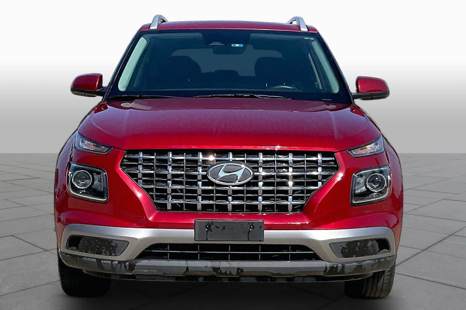 Used 2023 Hyundai Venue SEL w/ Cargo Package FWD image 4