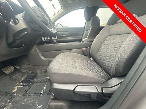 Used 2025 Nissan Kicks SV w/ Illumination Package AWD/4WD image 12