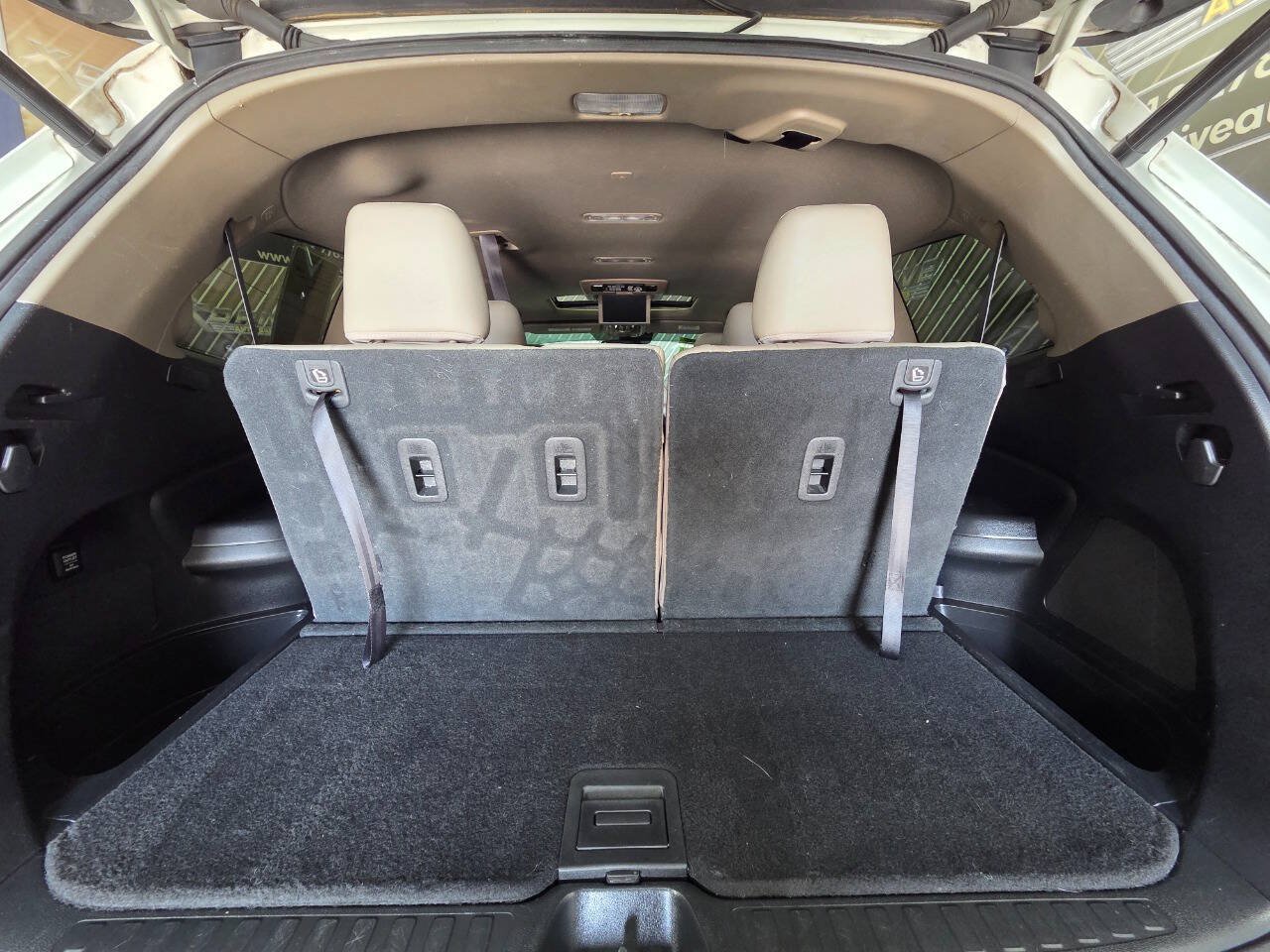 Used 2016 Honda Pilot Touring image 32