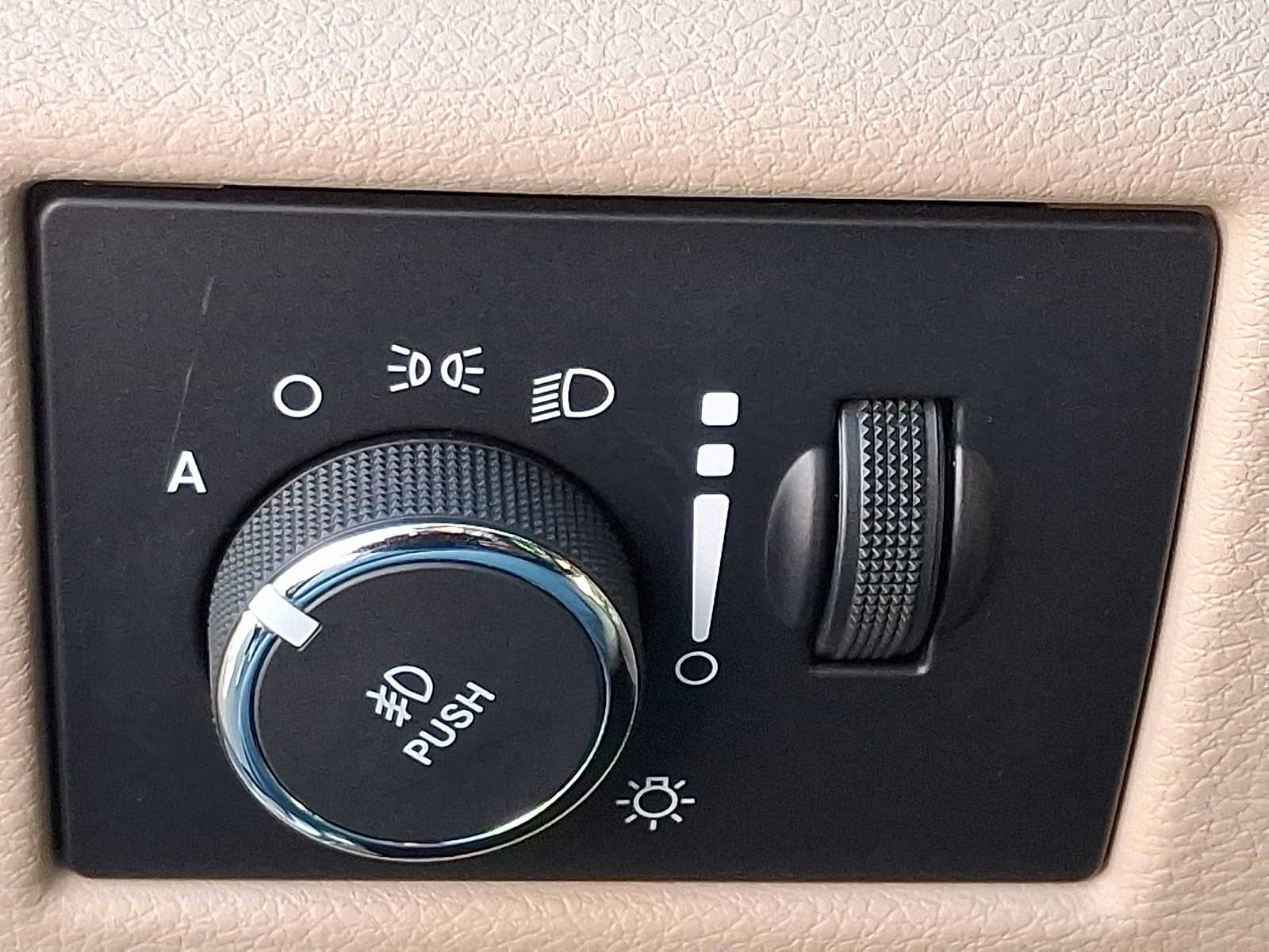 Used 2018 Jeep Grand Cherokee Limited AWD/4WD image 27