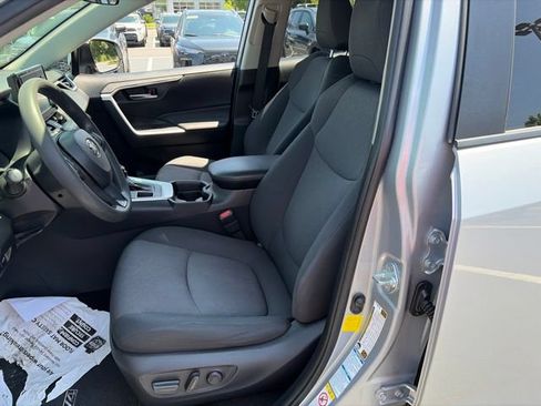 Used 2019 Toyota RAV4 XLE w/ Convenience Package AWD/4WD image 15