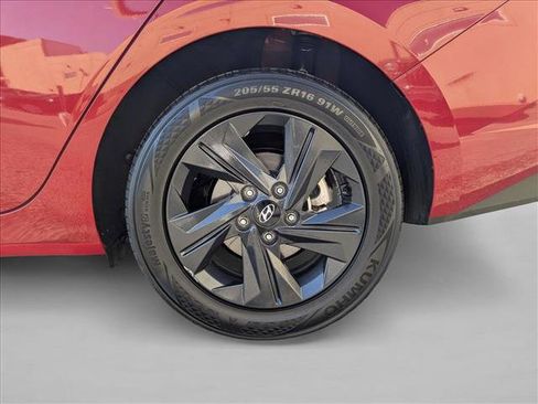 Used 2023 Hyundai Elantra SEL w/ Cargo Package image 24