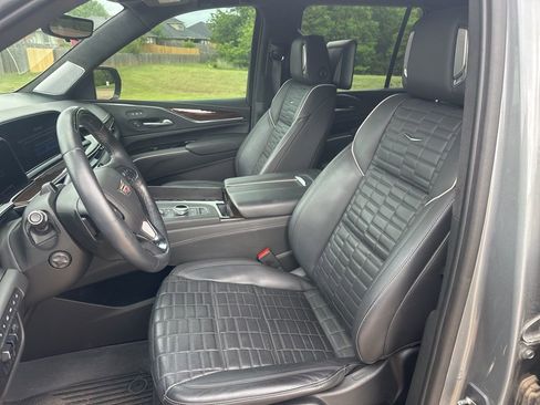 Used 2023 Cadillac Escalade Sport Platinum AWD/4WD image 10