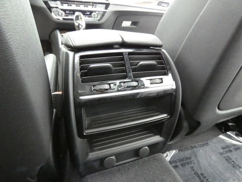 Used 2019 BMW 530i w/ Convenience Package image 45