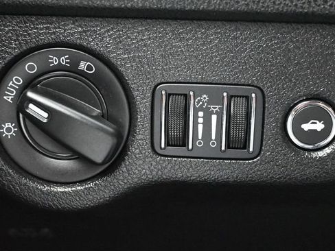 Used 2023 Dodge Charger SXT RWD image 28