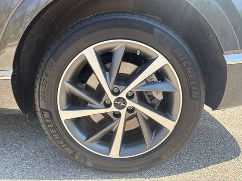 Used 2025 Genesis GV80 2.5T Advanced AWD/4WD image 12