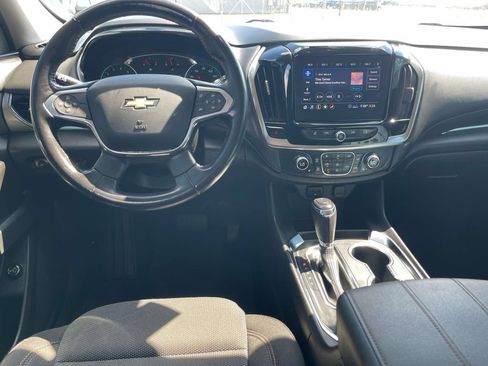 Used 2020 Chevrolet Traverse LT FWD image 17