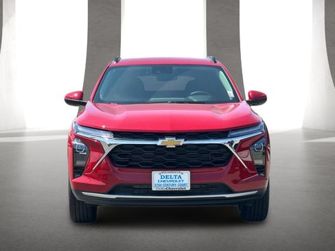 New 2026 Chevrolet Trax LT FWD image 9