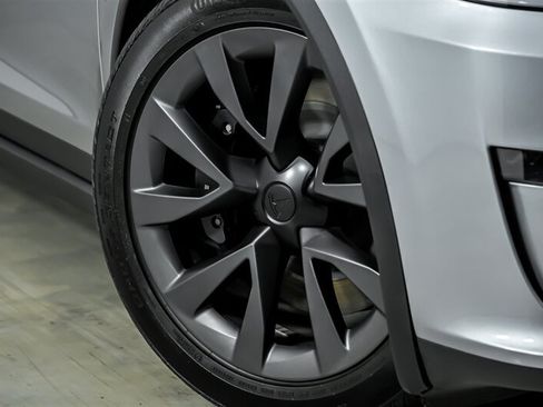 Used 2024 Tesla Model X AWD/4WD image 4