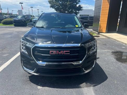 Used 2024 GMC Terrain SLE AWD/4WD image 3