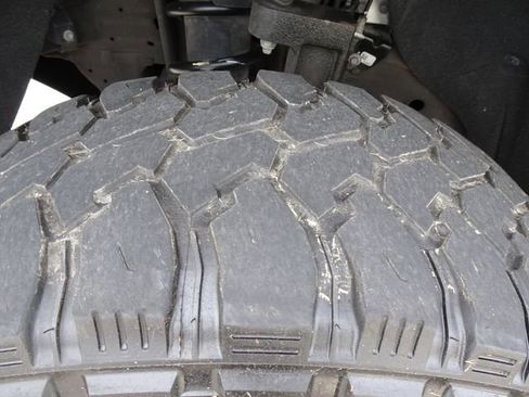 Used 2021 Chevrolet Silverado 1500 LT Trail Boss w/ LPO, Dark Essentials Package image 39