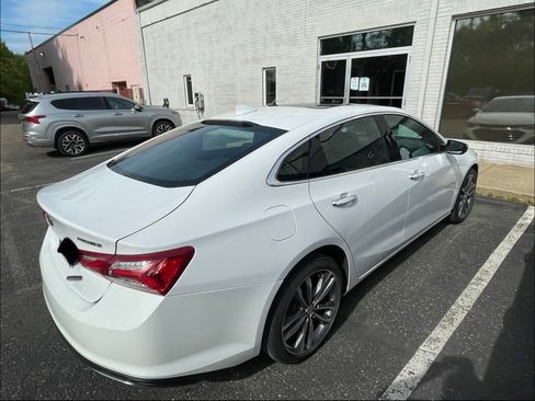 Used 2022 Chevrolet Malibu Premier w/ LPO, Floor Liner Package FWD image 5