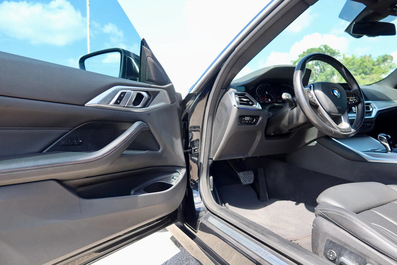 Used 2022 BMW 430i Coupe w/ Convenience Package RWD image 15