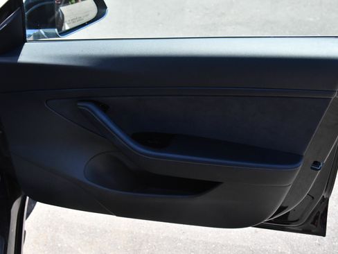 Used 2020 Tesla Model 3 Standard Range RWD image 38