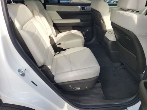 New 2025 Hyundai Santa Fe Calligraphy AWD/4WD image 18