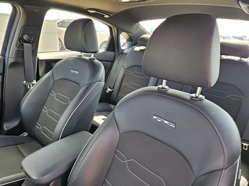 Used 2021 Kia Forte GT-Line w/ GT-Line Premium Package image 6