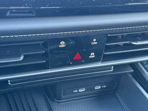 New 2026 Volkswagen Atlas SE image 20