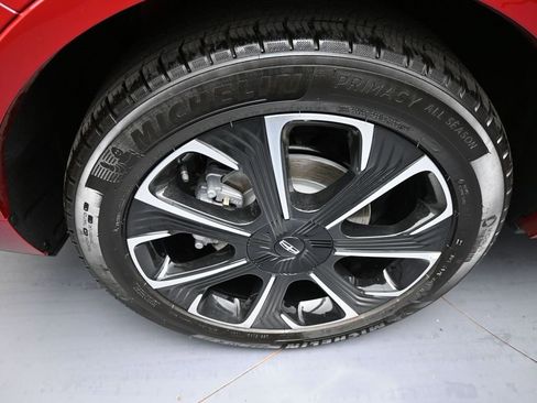 Used 2025 Lincoln Nautilus Reserve image 12