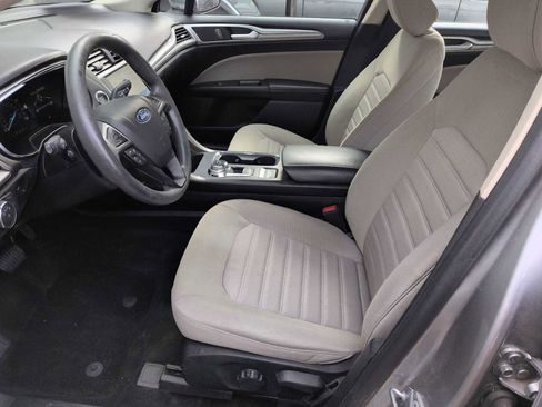 Used 2020 Ford Fusion S image 16