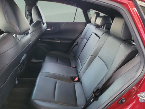 Used 2023 Toyota Venza XLE image 24