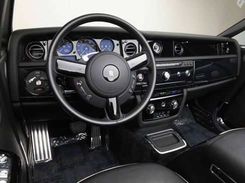 Used 2014 Rolls-Royce Phantom Drophead Coupe RWD image 10