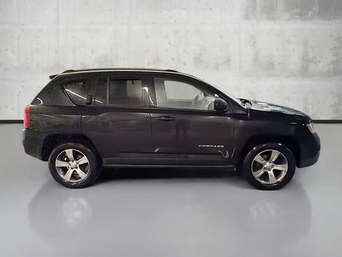 Used 2016 Jeep Compass High Altitude image 4