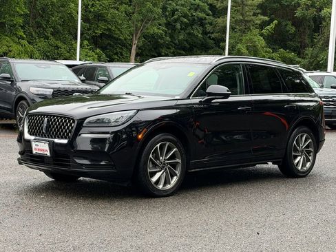 Used 2022 Lincoln Corsair Grand Touring w/ Towing Package AWD/4WD image 3