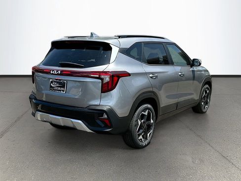 New 2026 Kia Seltos S FWD image 7