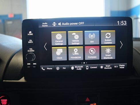 Used 2025 Honda Pilot TrailSport image 29