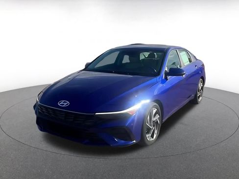 Used 2025 Hyundai Elantra Limited image 7