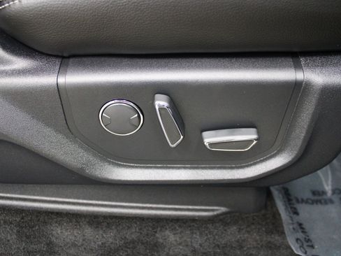 Used 2018 Ford F150 Lariat image 31