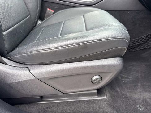 Used 2021 Mercedes-Benz GLE 350 w/ Premium Package image 12