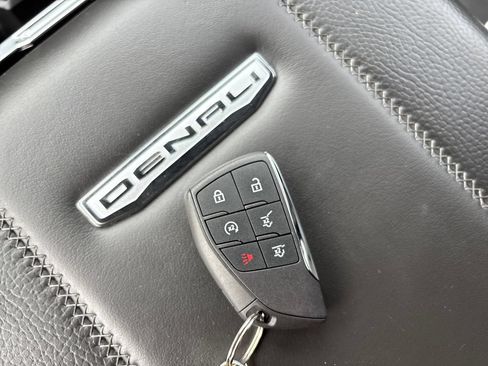Certified 2025 GMC Yukon Denali AWD/4WD image 25