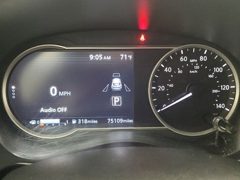 Used 2020 Nissan Kicks SV image 23