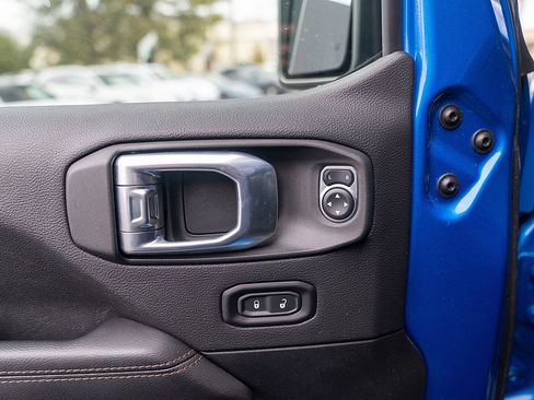 Used 2021 Jeep Wrangler Unlimited Rubicon image 16