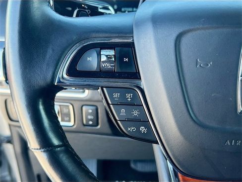 Used 2022 Lincoln Navigator L Reserve image 16