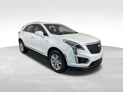 Certified 2024 Cadillac XT5 Luxury w/ LPO, Floor Liner Package FWD image 7